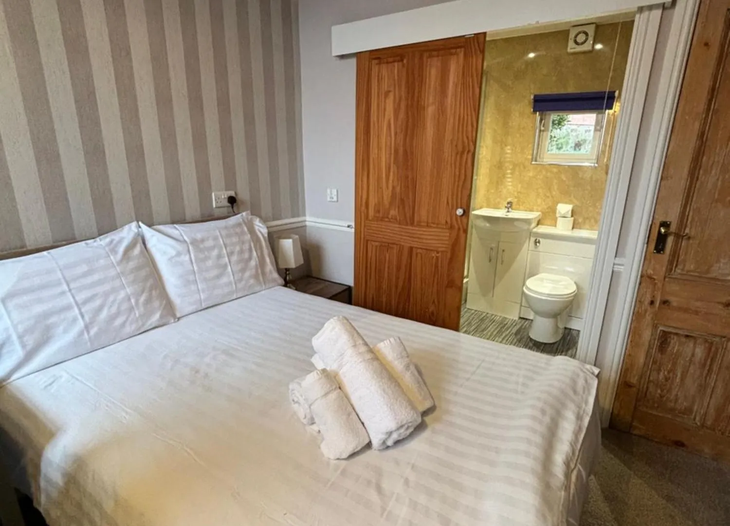Dale View Cottages And Rooms - Whitby Stainsacre 0*,  المملكة المتحدة